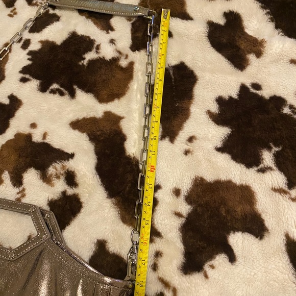 Tory Burch NO FLAWS metallic crossbody/tote/satchel bag. Detachable strap. - Picture 8 of 11